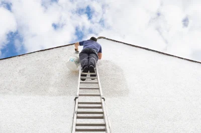 Peinture extérieure à Combes — façades et ravalement
