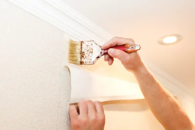 Pose de papier peint à Combes — revêtements muraux et toiles de verre